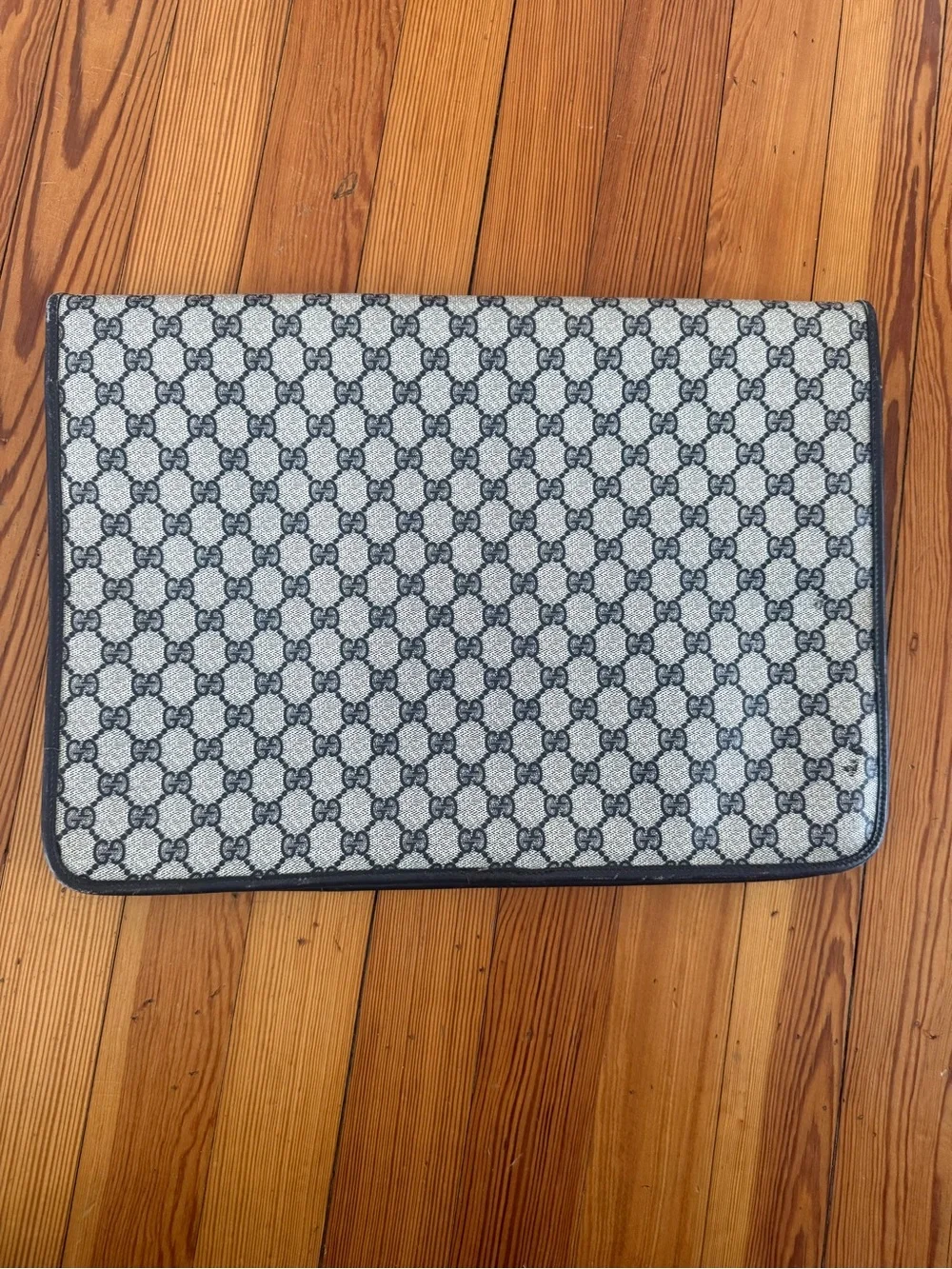 Vintage Gucci GG Supreme Portfolio/Envelope laptop Clutch Bag